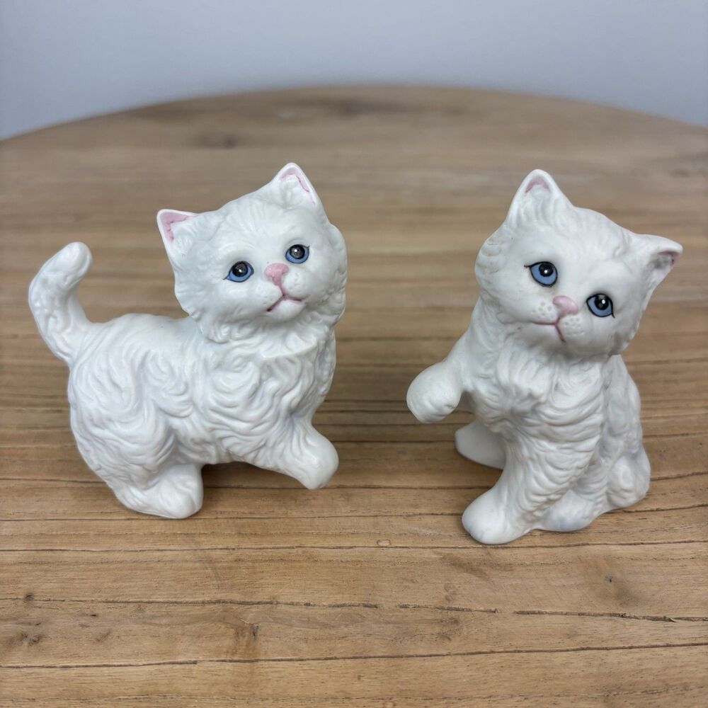 Vintage Homco White Kitten Cat Figurines Pair Porcelain Blue Eyes Granny Cottage - Picture 1 of 15